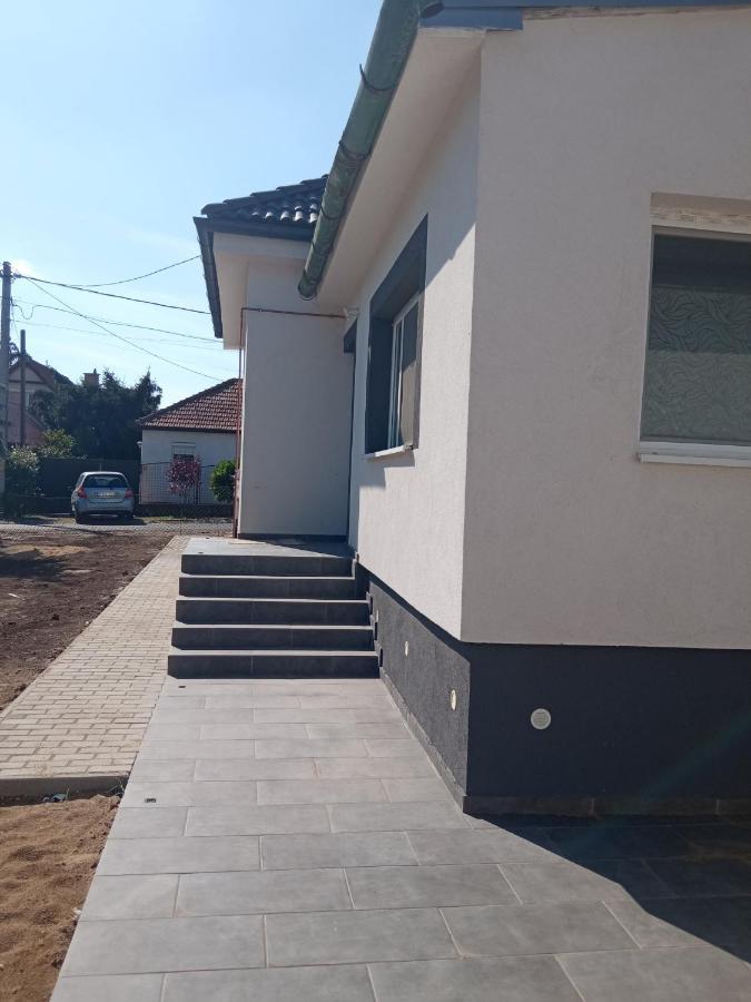 Kiss-Szollosi Vendeghaz Ii-Rami Debrecen Exterior photo